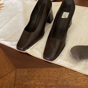 Nine West brown pumps